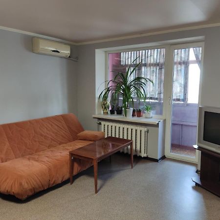 Проспект Миру 35 Apartment Кривой Рог Екстериор снимка